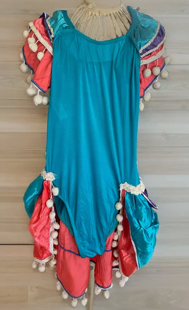 taneční dres se sukní > 36
