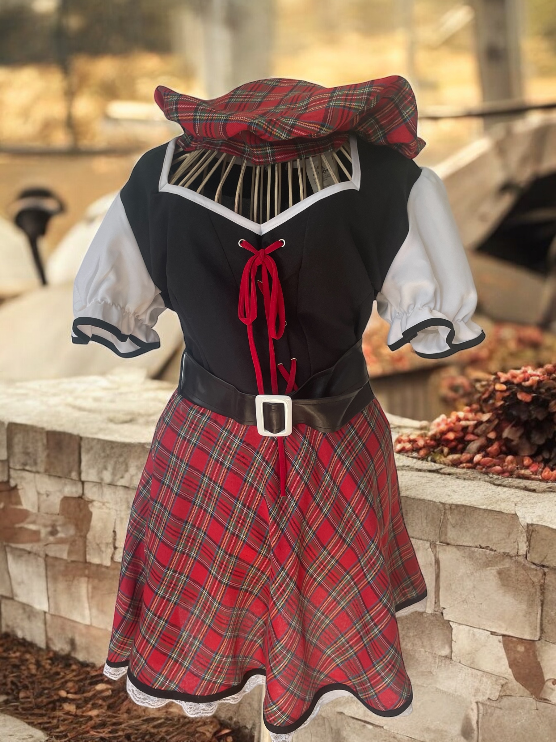 karnevalový kostým šaty ++ baret selka, scotský styl vel. 38