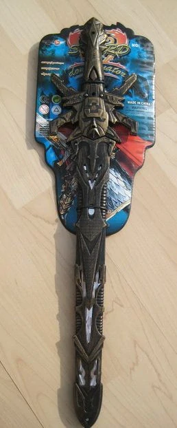 MEČ DOMINATOR S POUZDREM