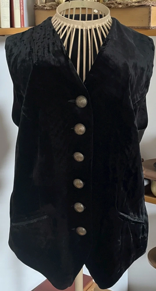 Dámská vesta v dobovém stylu vel. 40/42