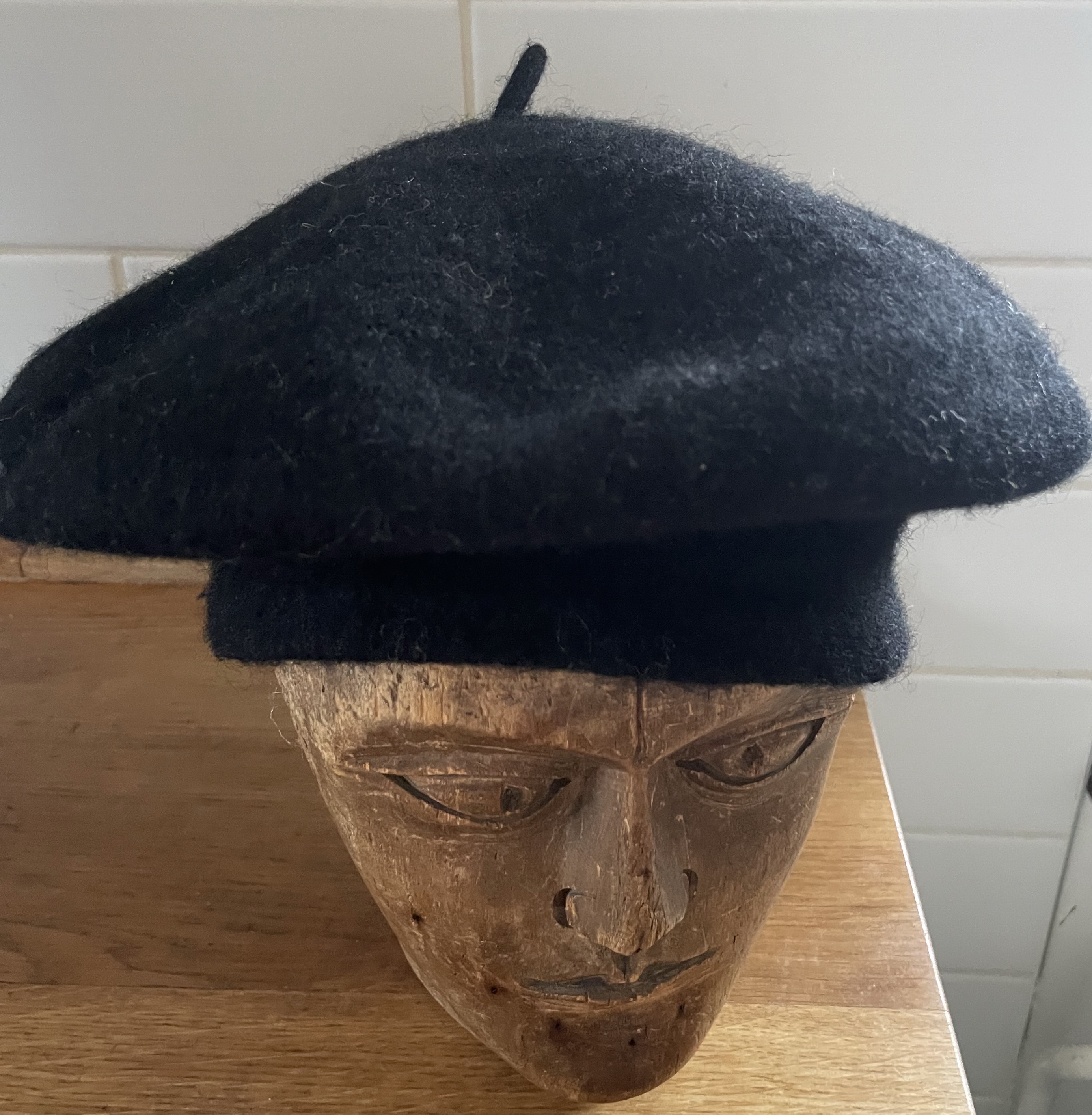 Vlněný baret