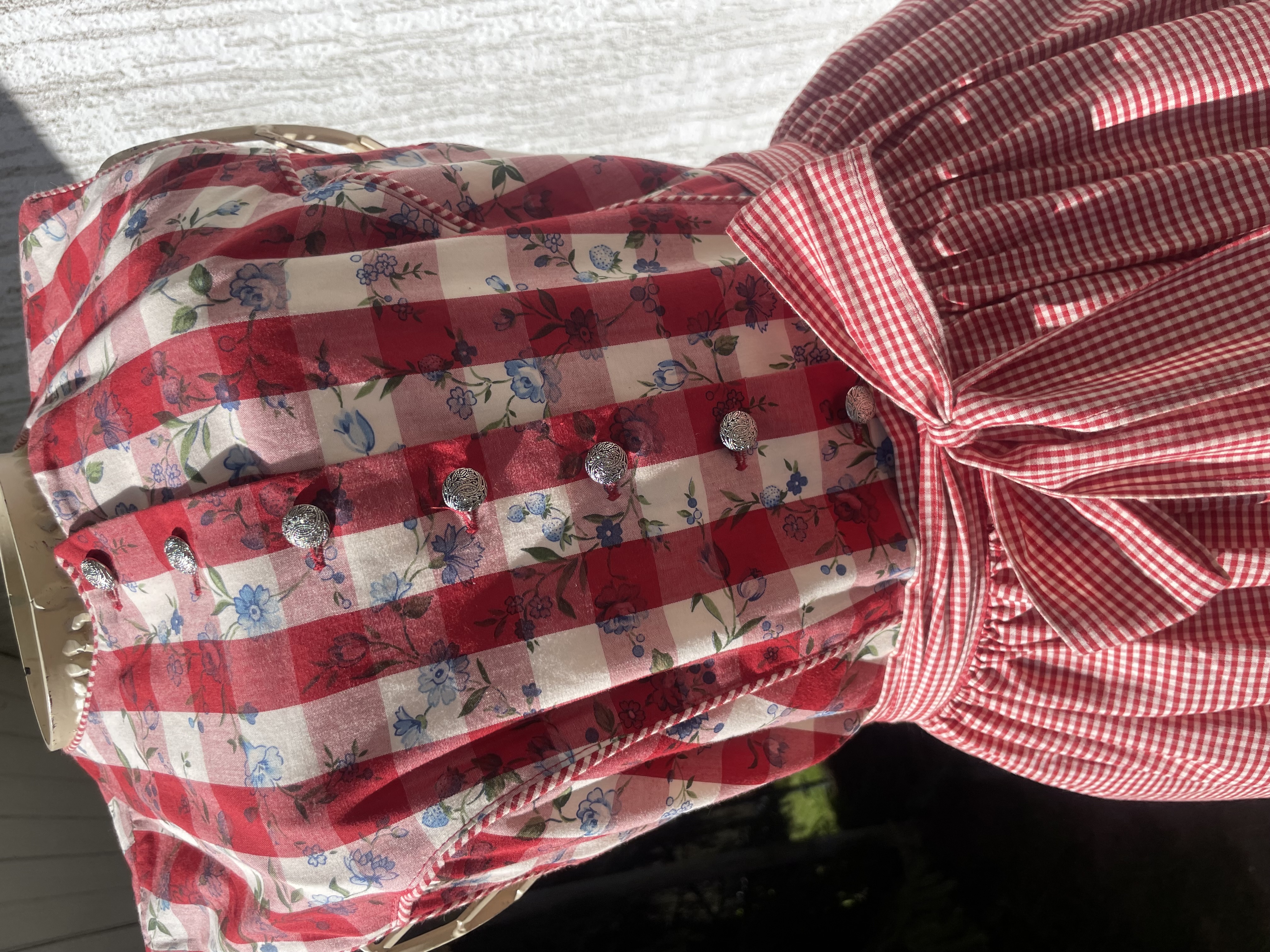 Dívčí / dámské šaty dirndl, dobový, selský styl vel. 164