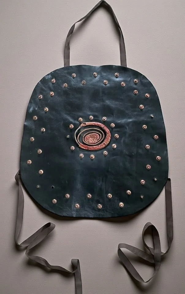 Divadelní rekvizita rytířský, histrocký štít