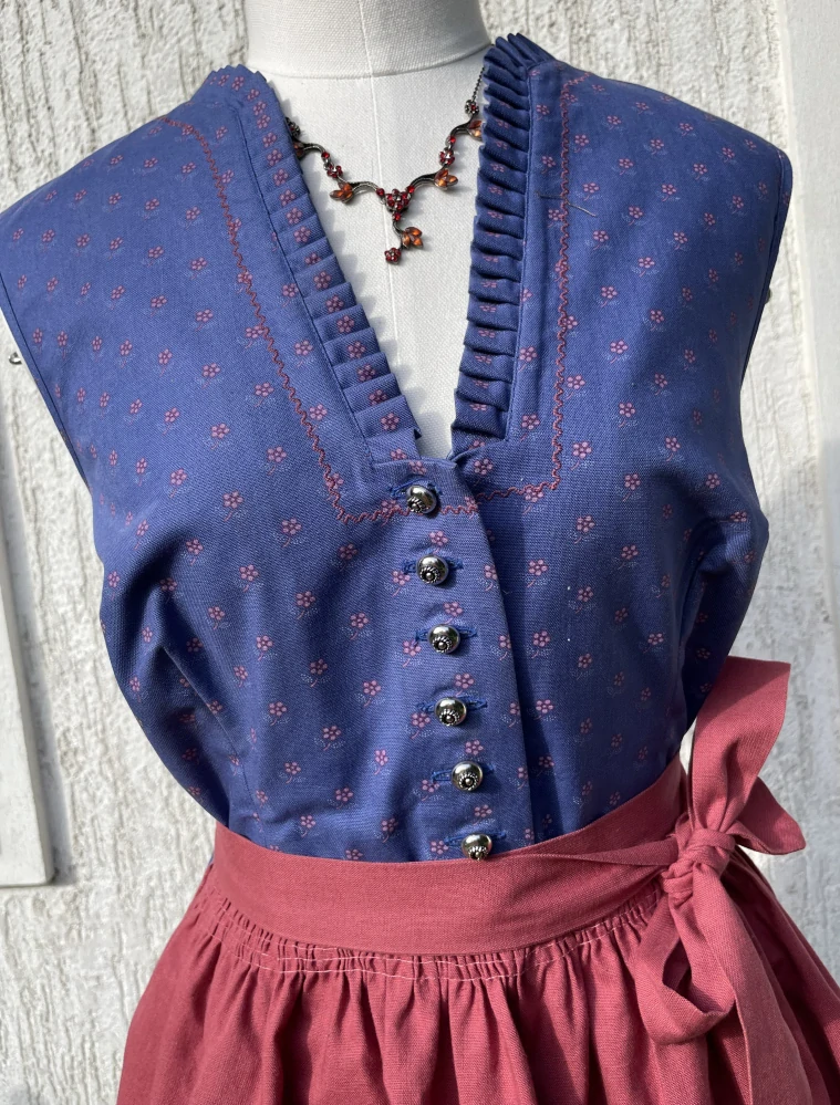 Dámské selské dirndl šaty se zástěrou vel. 38