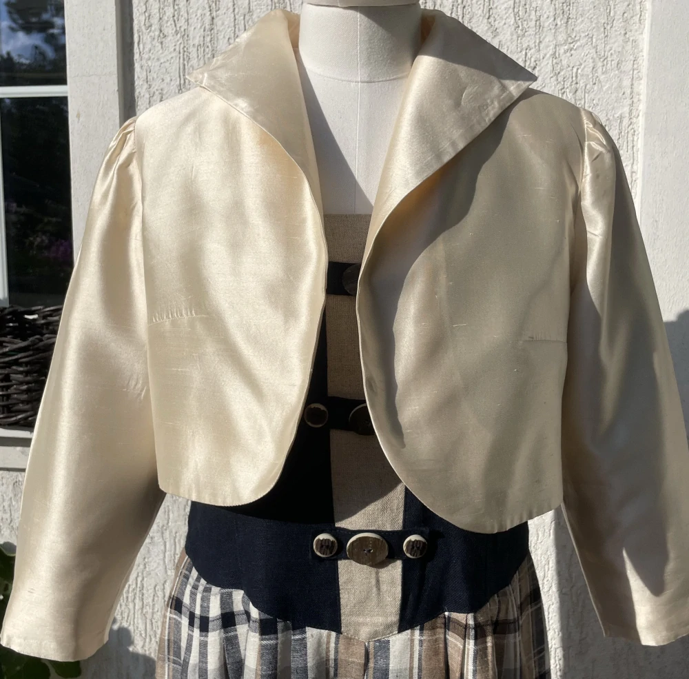 Dámské bolerko elegantní vel. 38/40