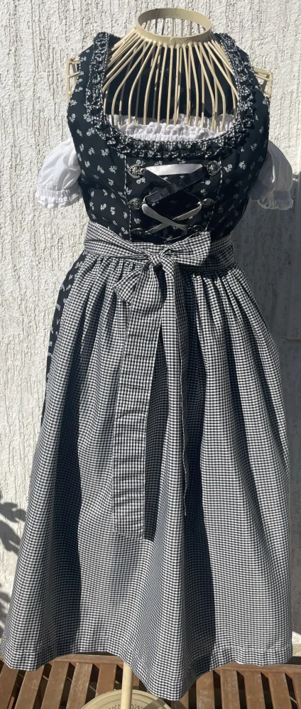 Dámské dirndl šaty selský styl vel. XS