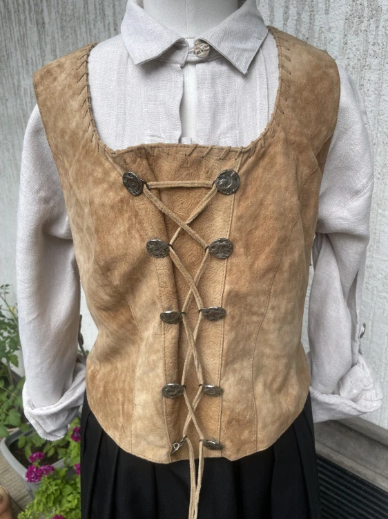 Dámský kožený živůtek v selském, dobovém, country, western stylu vel. 42