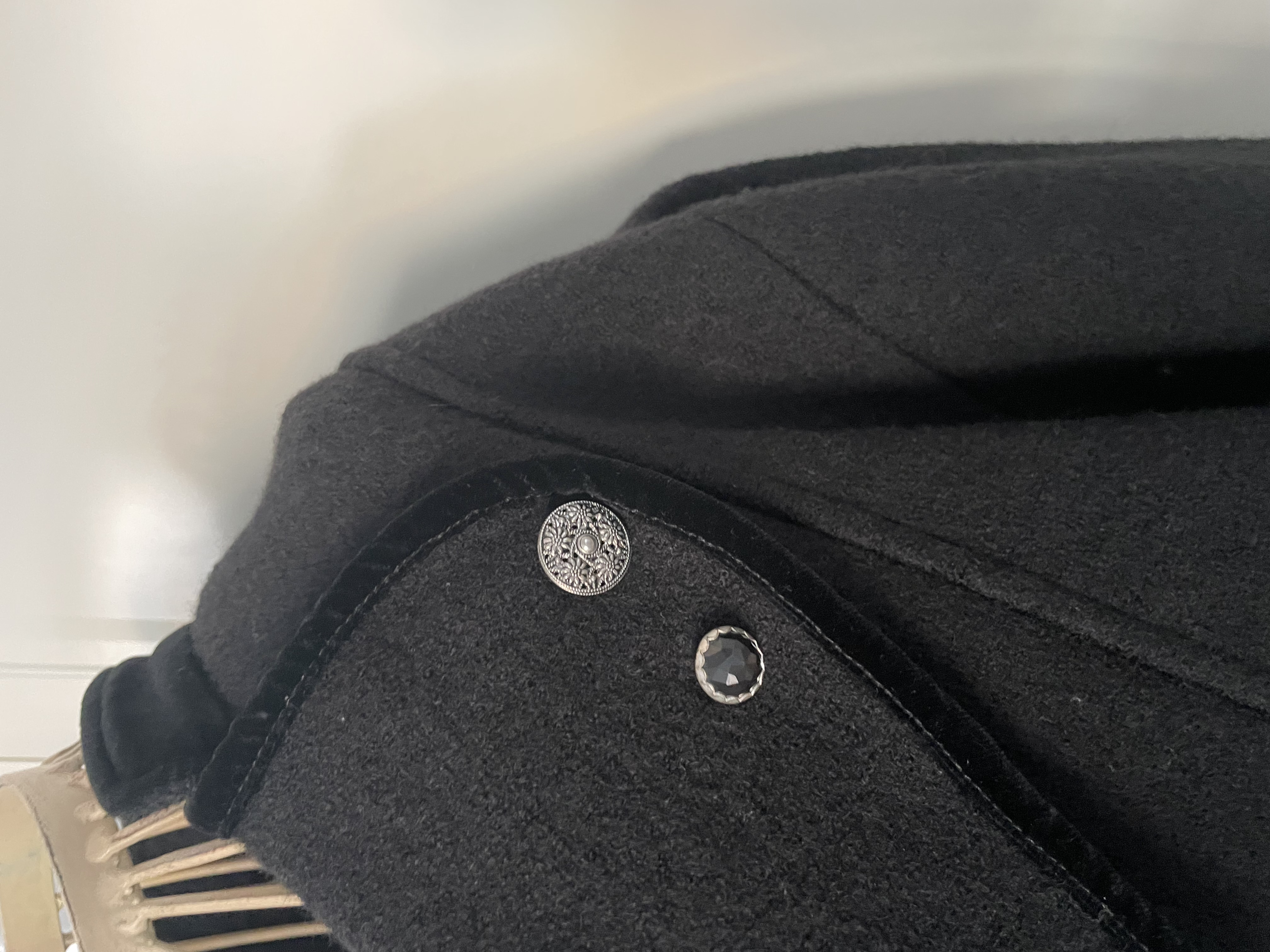 dámský vlněný kabátek v selském stylu vel. 46
