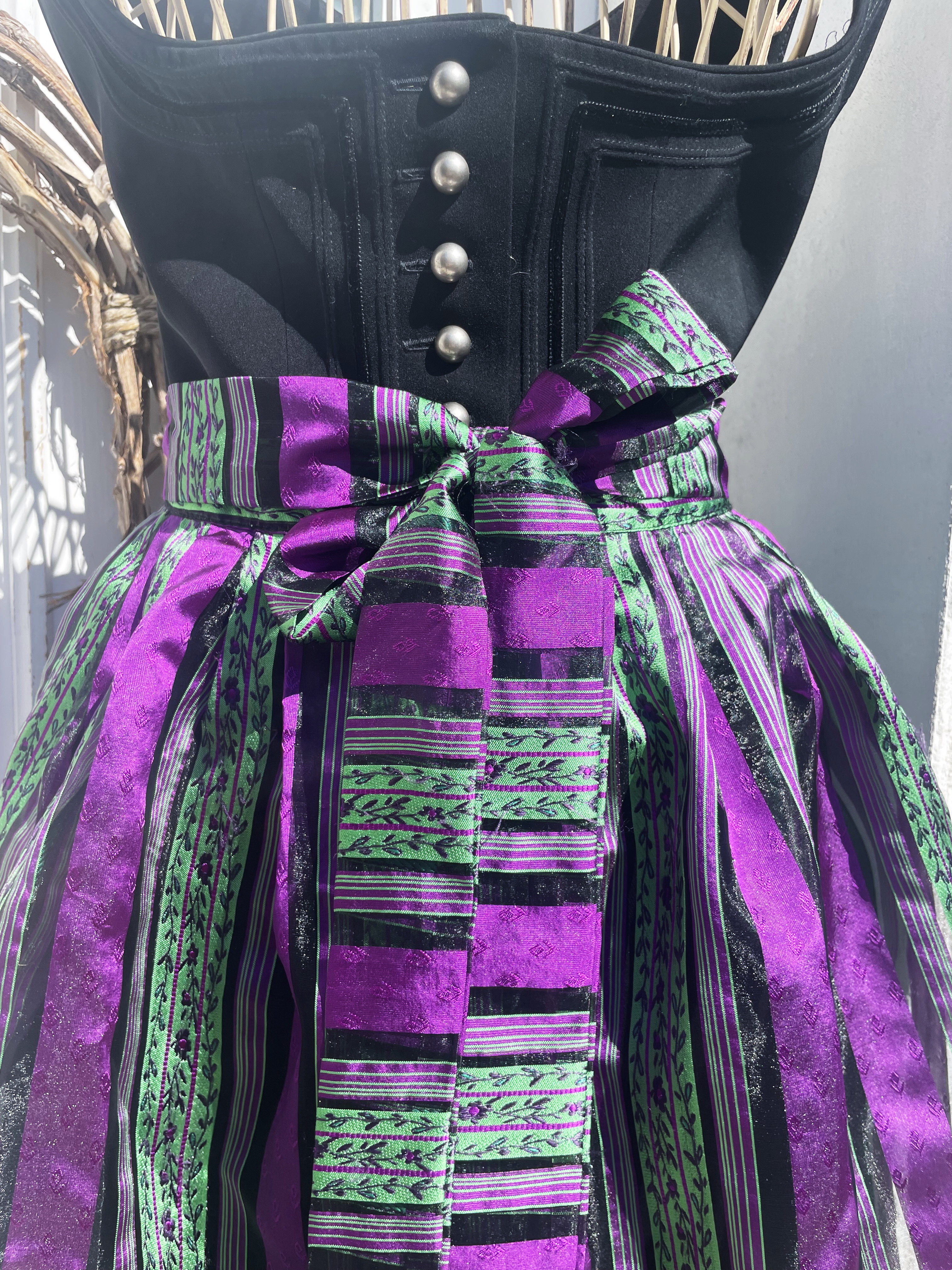 Dámské dirndl šaty selský styl vel. 40