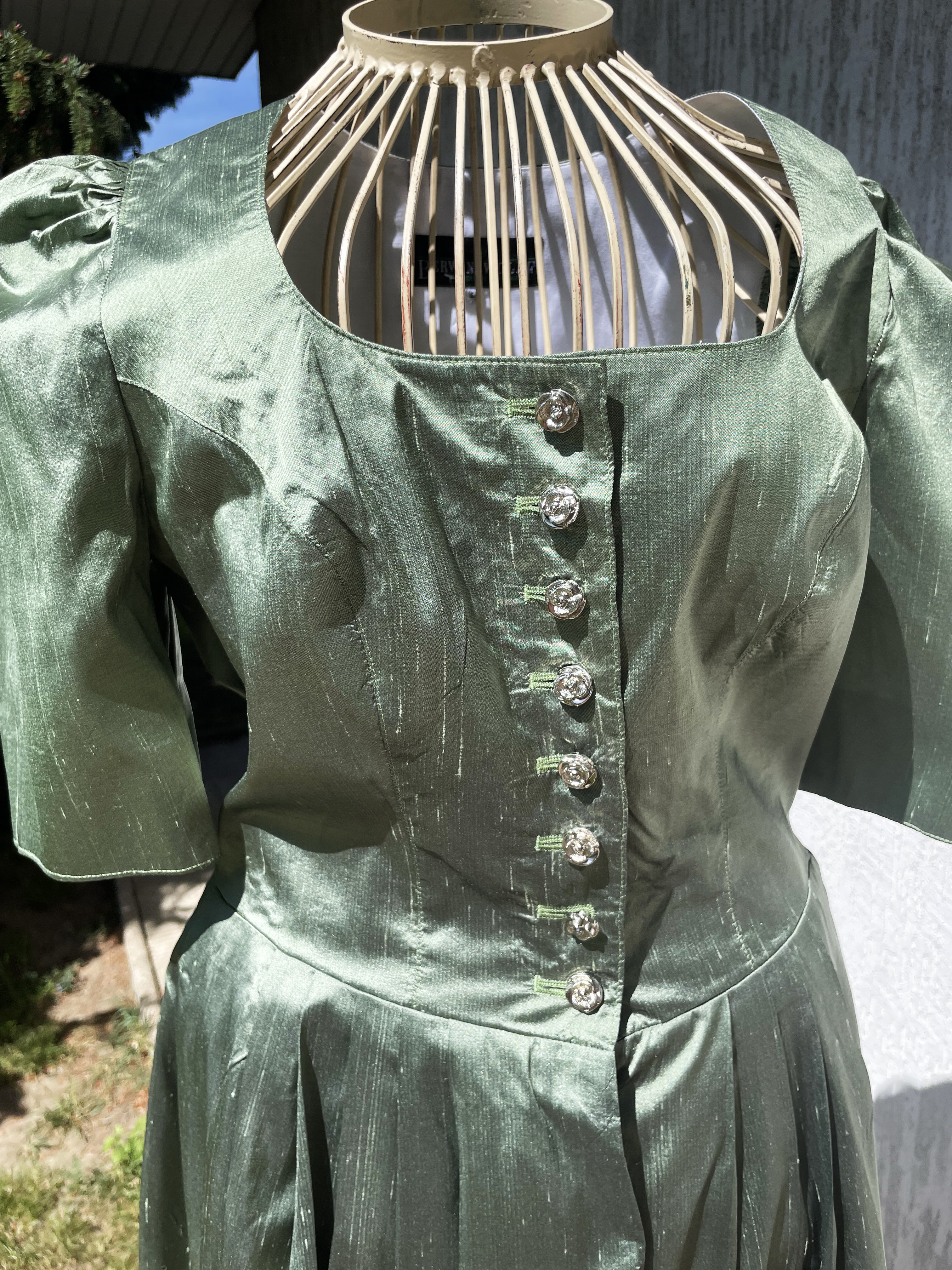 Dámské elegantní dirndl šaty selský, dobový styl vel. 40