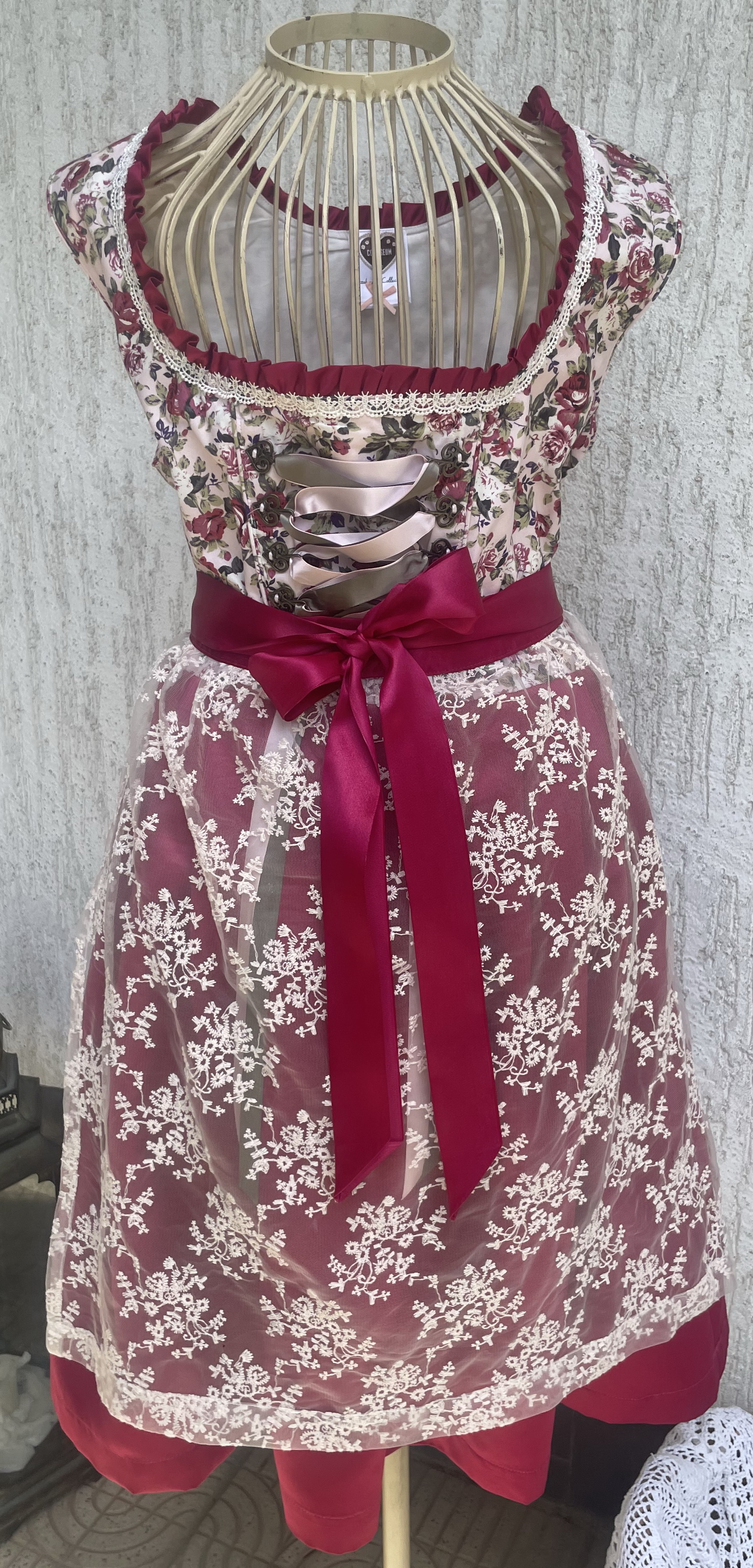 Dámské dirndl šaty selský styl vel. 40