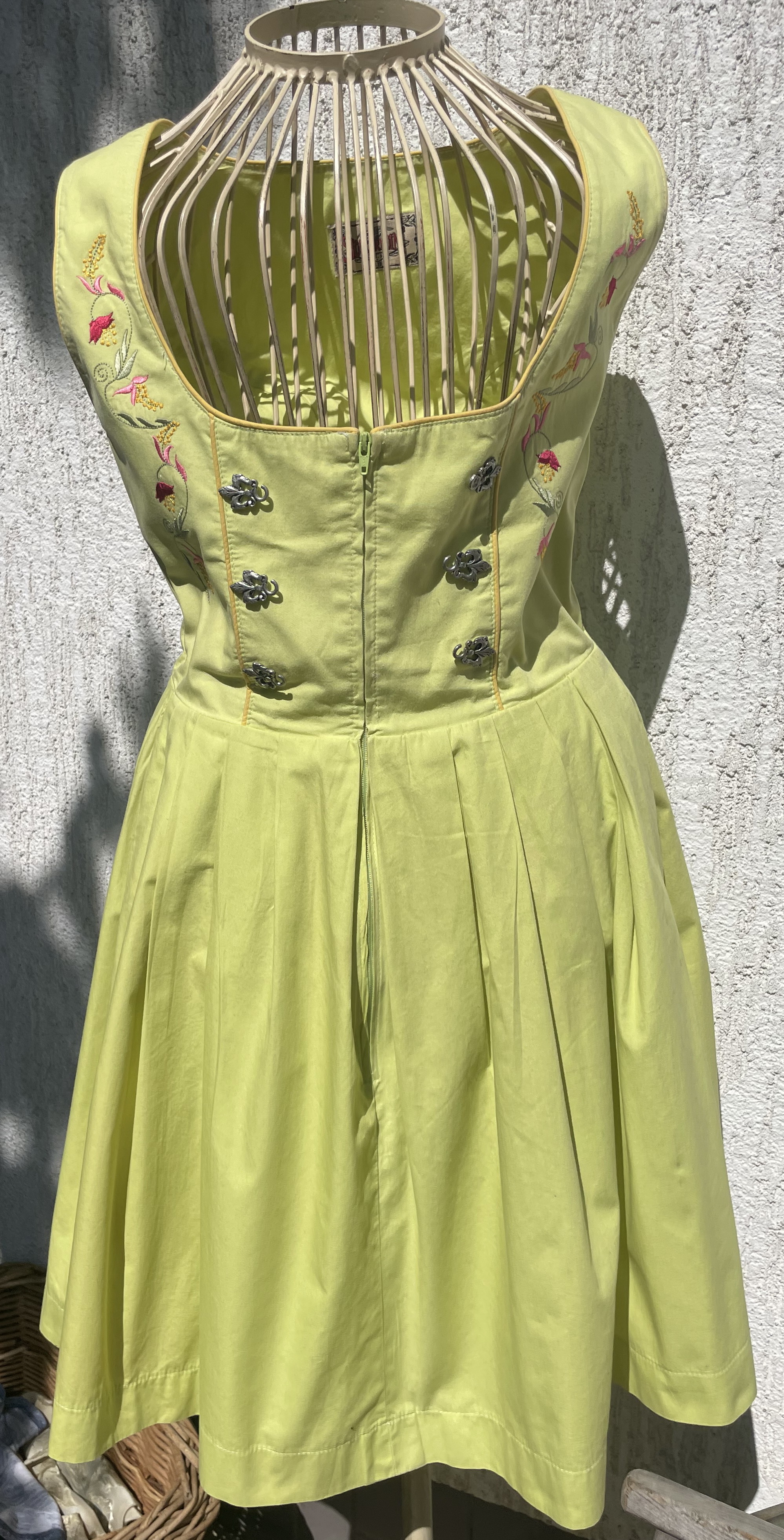 Dámské dirndl šaty selský styl vel. 38