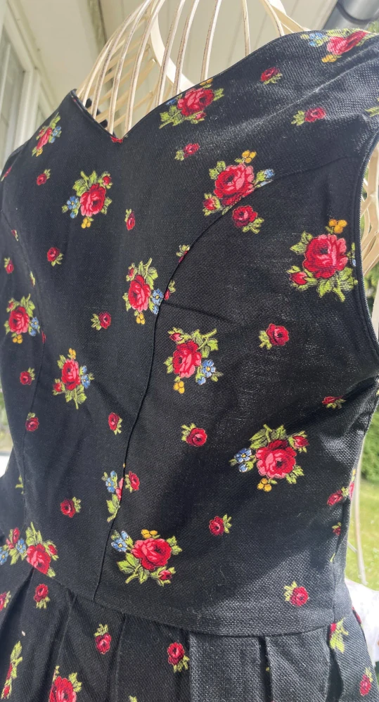 Dámské dirndl selské šaty vel. 38