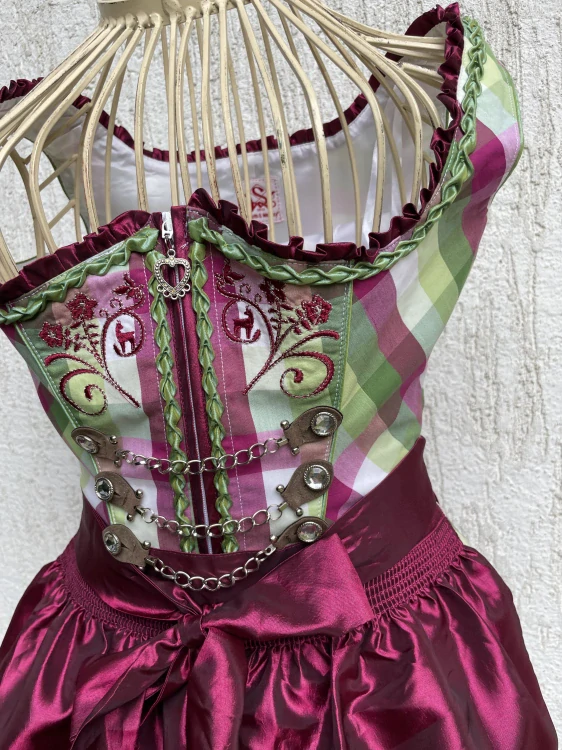 Dámské dirndl šaty selský styl vel. XXS