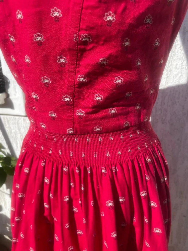 Dámské šaty v selském, dirndl stylu vel. 36/38