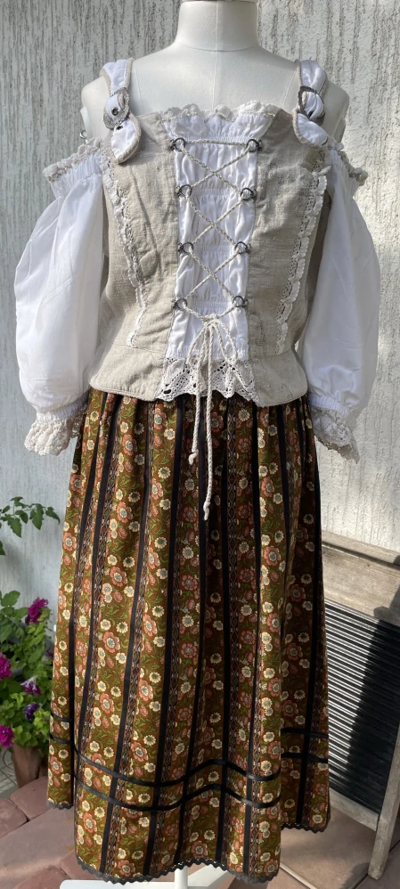 Dámský dirndl živůtek selský, country, western styl vel. 42