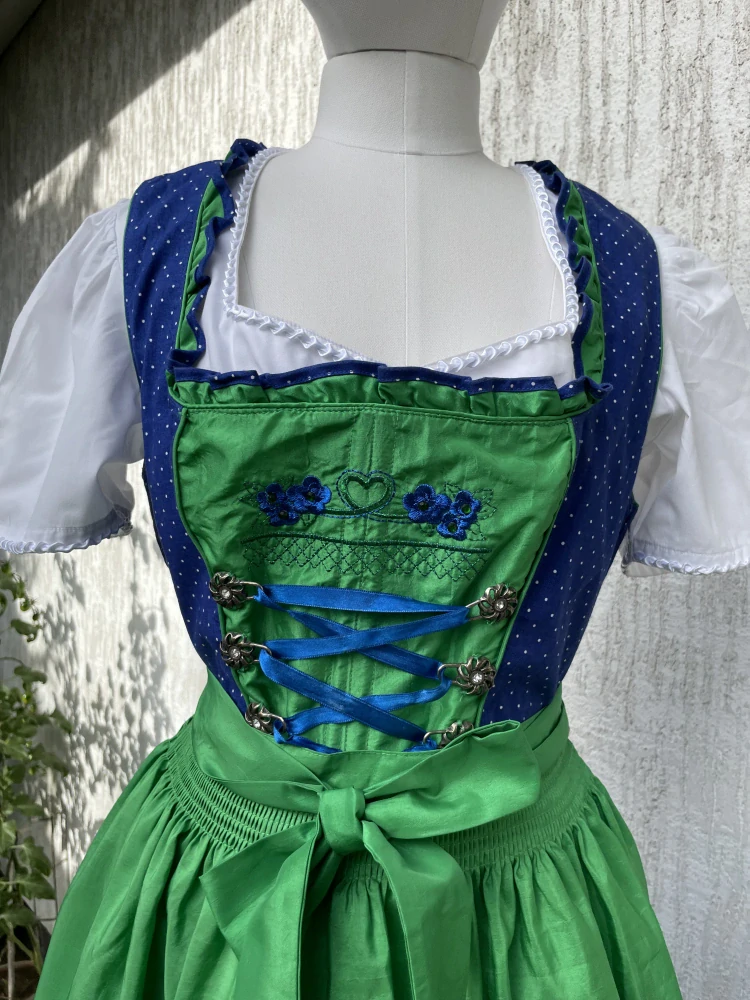 Dámské dirndl šaty selský styl vel. 40