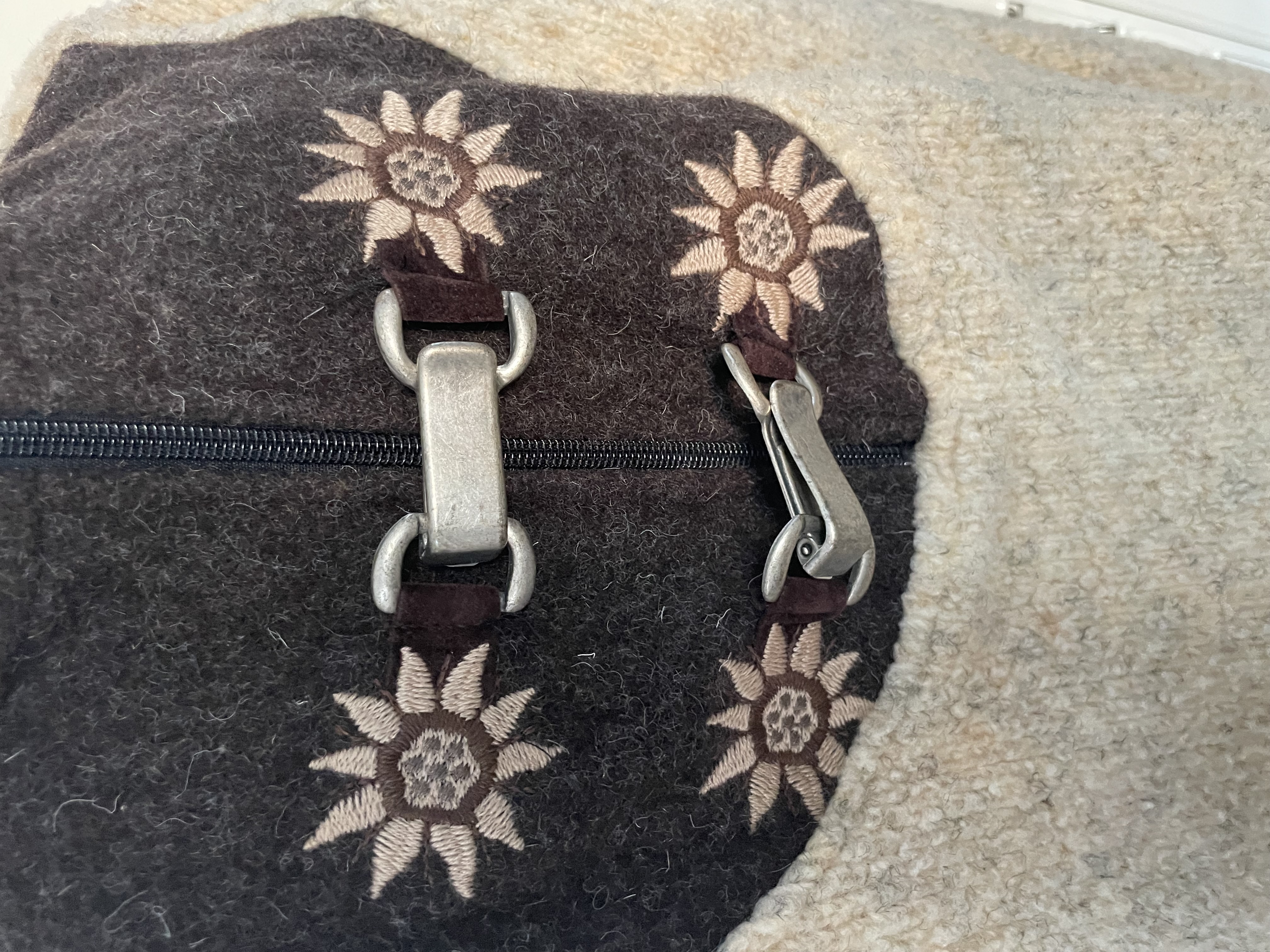 dámská chlupatá mikina DIRNDL, selský styl