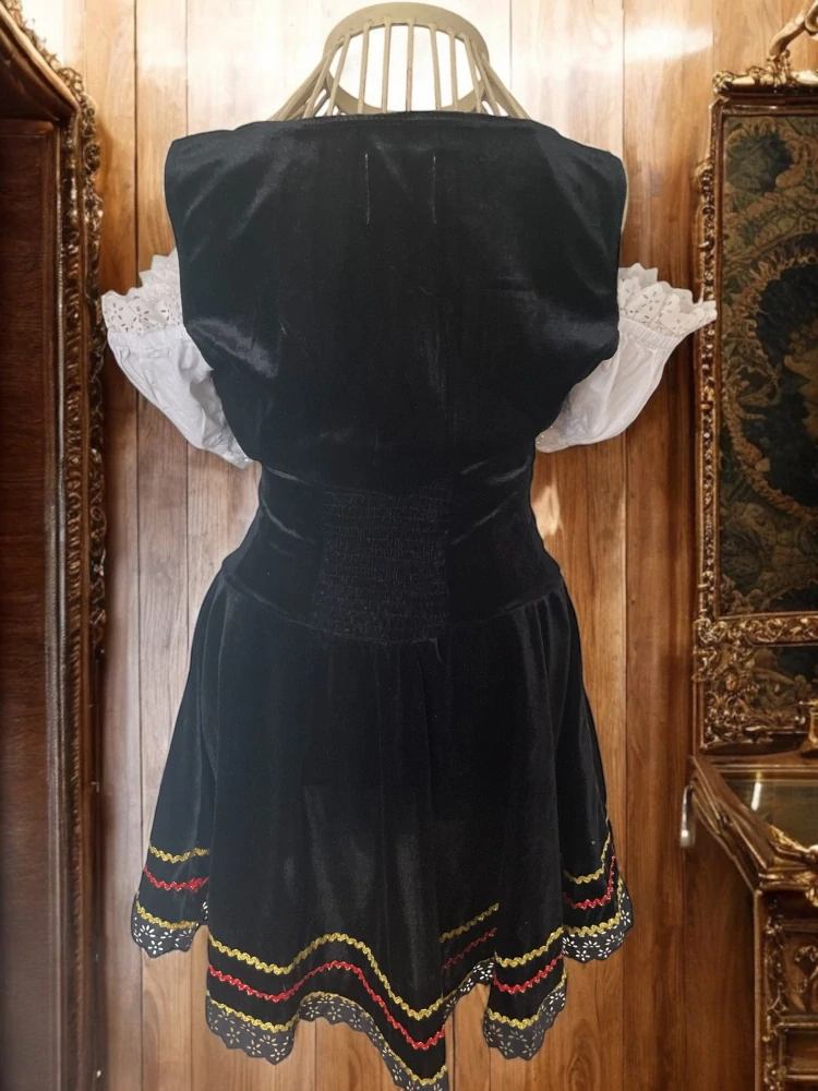 karnevalový kostým ŠATY SELKA, DIRNDL STYL vel. 10-15 let, XXS
