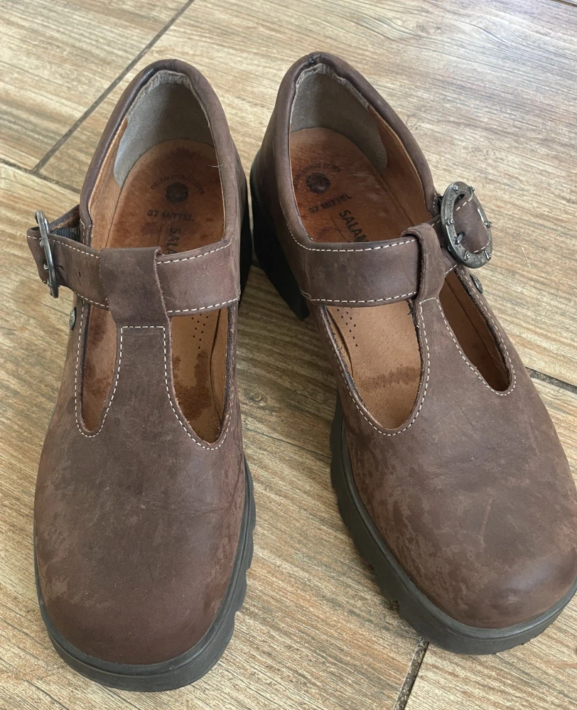 dívčí kožené boty RETRO styl. 70-80. léta vel. 37