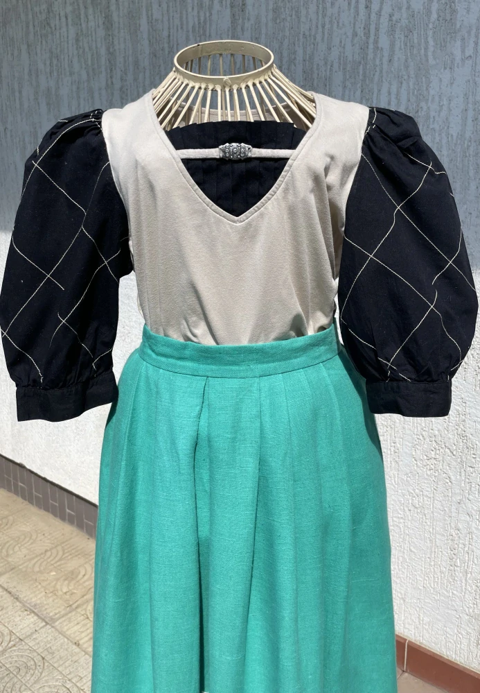 Dámská halenka v dobovém, selském, dirndl stylu vel. 42