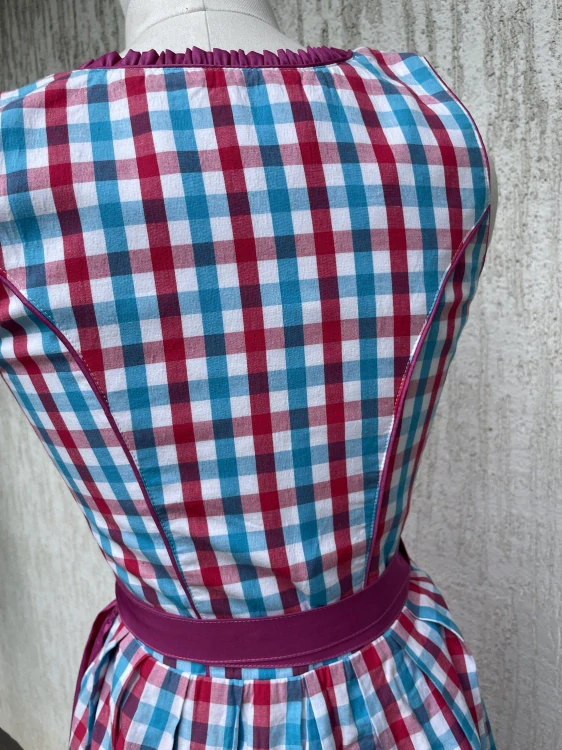 Dámské dirndl šaty, selský styl vel. 36
