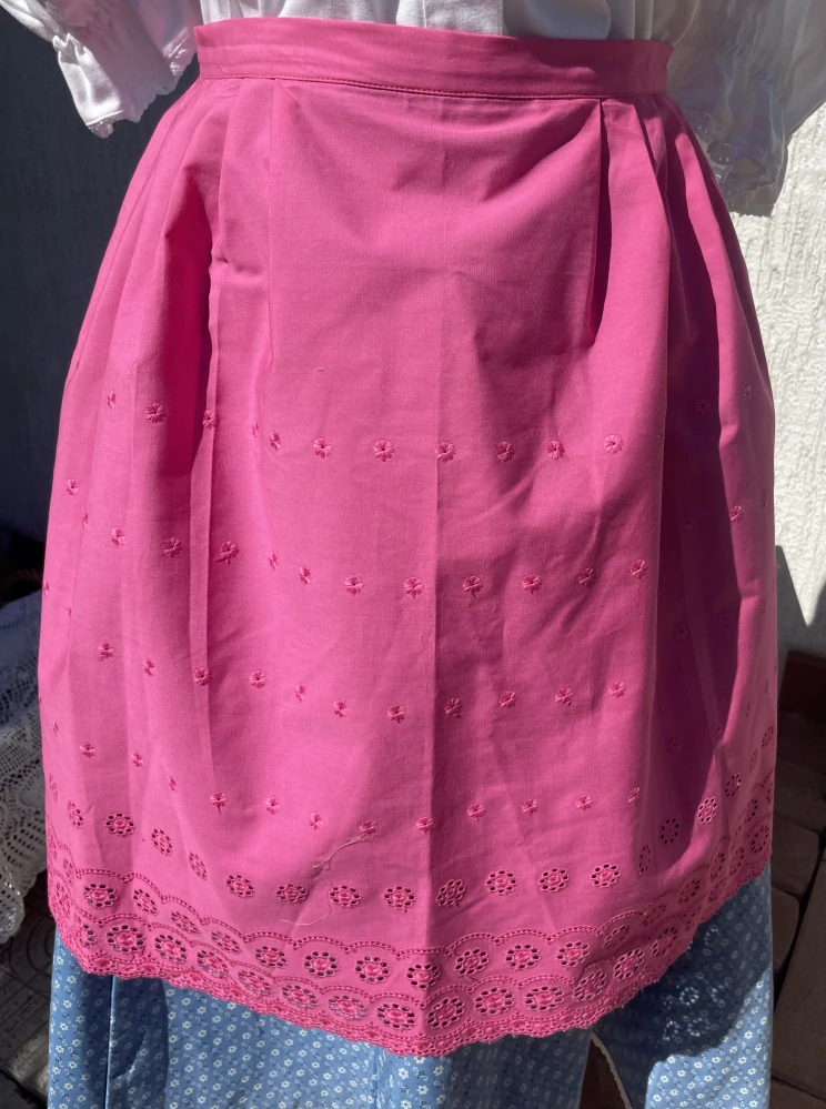 Dámská zástěra v selském dirndl stylu vel. 40