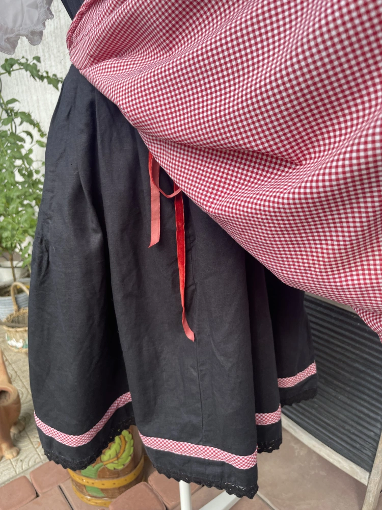 Dámské šaty dirndl selský styl, vintage vel. 40/42