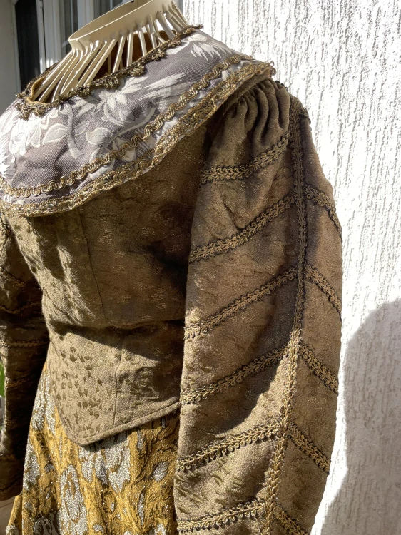 Karnevalové, divadelní dámské šaty v historickém stylu šlechtična, princezna vel. 36