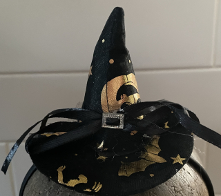 karnevalový doplněk čelenka s mini kloboučkem HALLOWEEN