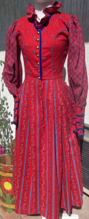 Dámské teplejší šaty dirndl šaty, selský styl. 36