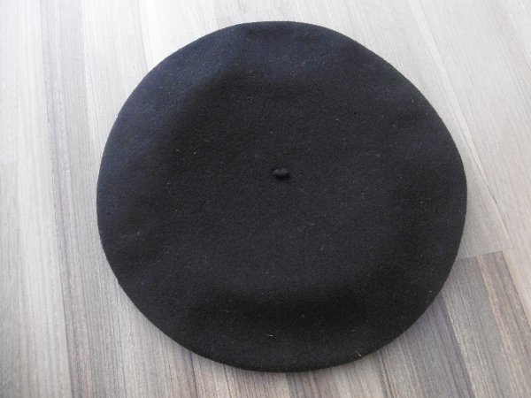dobový baret