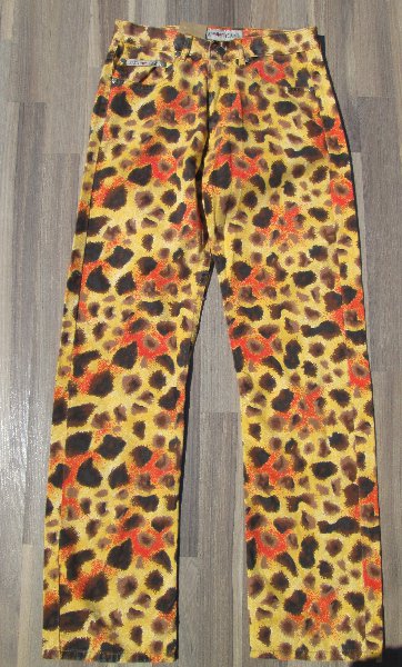 BLÁZNIVÉ KALHOTY V LEOPARDÍM STYLU > 34