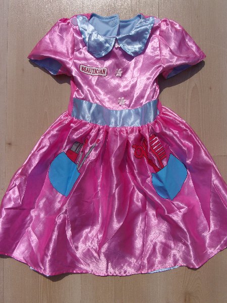OBOUSTRANNÉ šaty kosmetička, zdravotní sestra > 104