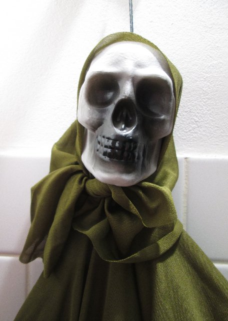 HALLOWEEN DEKORACE ZÁVĚSNÁ SMRTKA